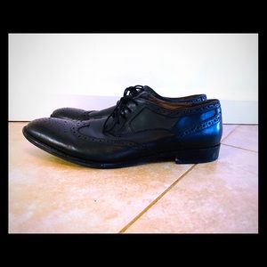 Men’s Aston Grey size 10.